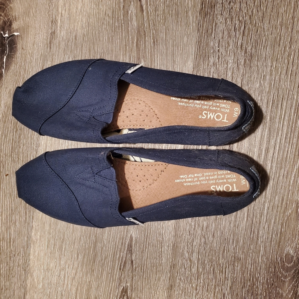 Navy Blue Toms